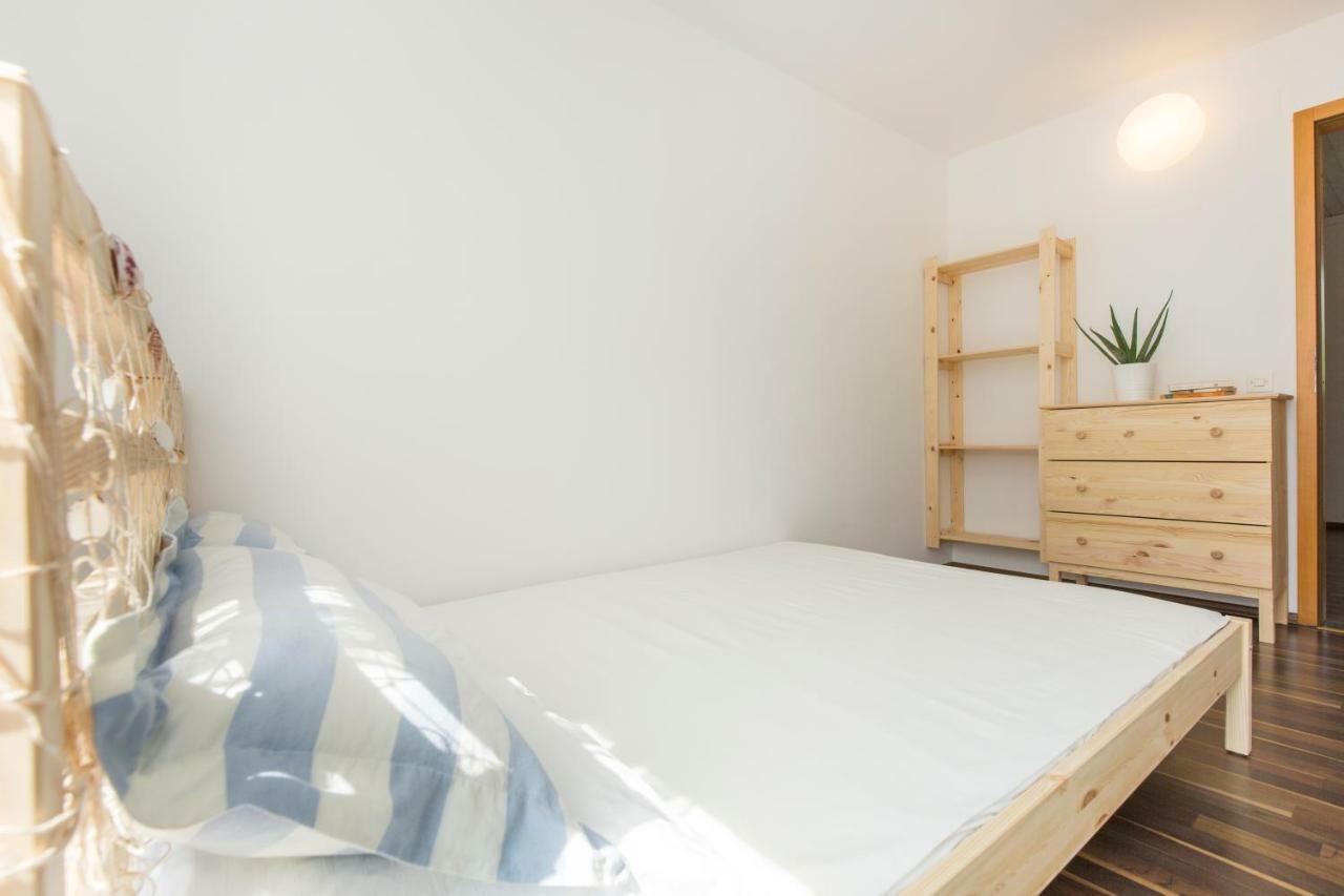Casa Flora 3-Minutes' Walk From The Beach Novigrad Istria エクステリア 写真