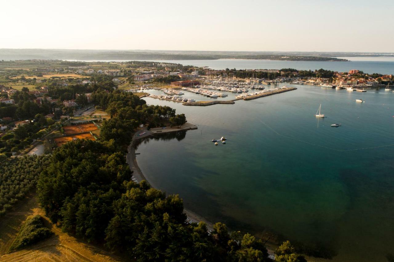 Casa Flora 3-Minutes' Walk From The Beach Novigrad Istria エクステリア 写真