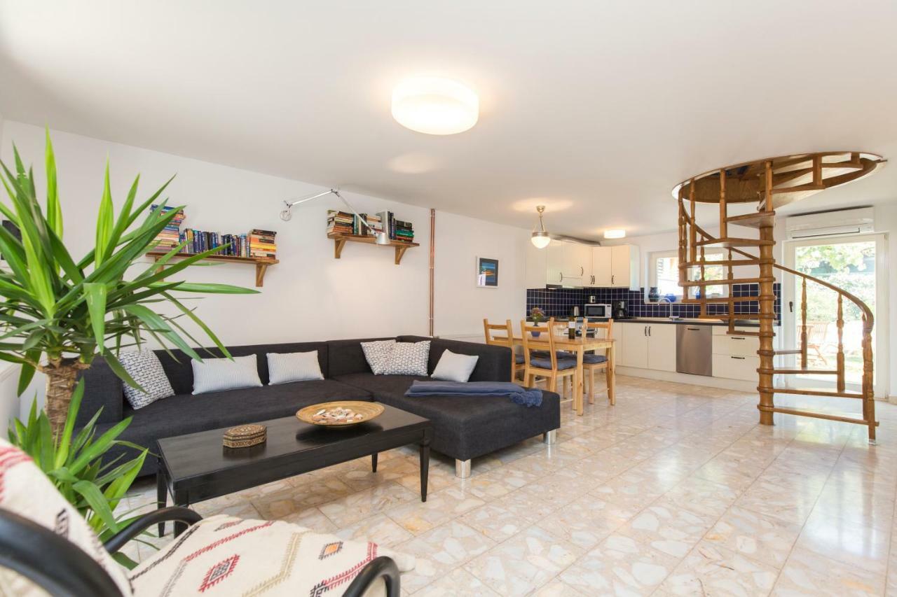 Casa Flora 3-Minutes' Walk From The Beach Novigrad Istria エクステリア 写真