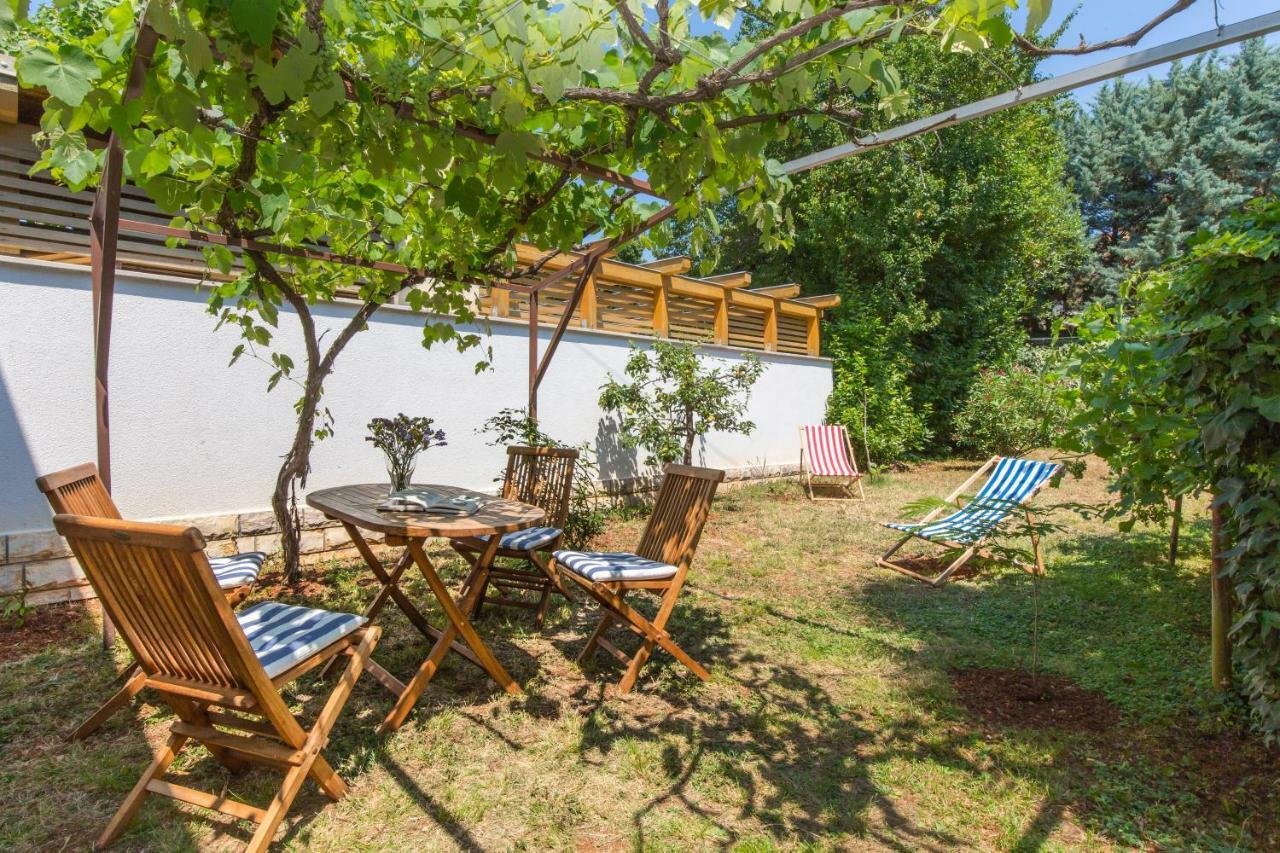 Casa Flora 3-Minutes' Walk From The Beach Novigrad Istria エクステリア 写真